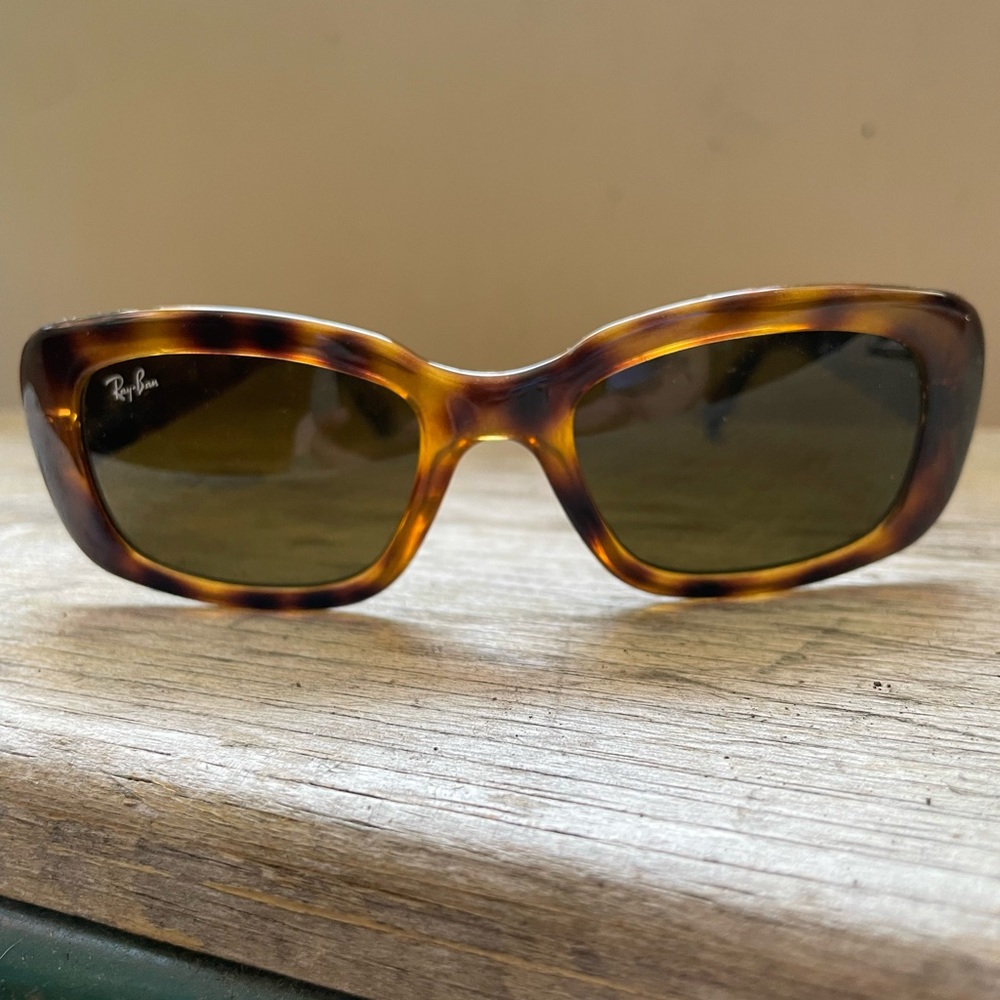 Ray-Ban Sunglasses - Picture 3 of 7